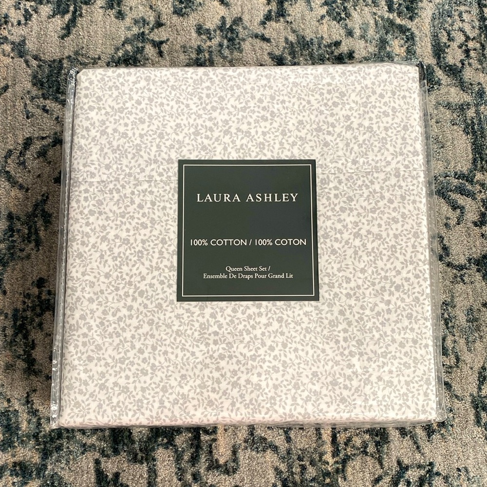 NWT Laura Ashley floral queen size sheet set